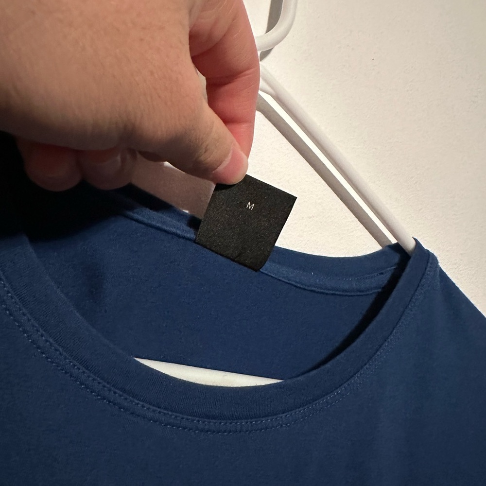 Hugo boss T-shirt - Picture 3 of 3
